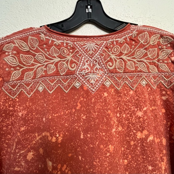 Johnny Was Embroidered Custom Bleach Dye Top - Picture 6 of 8